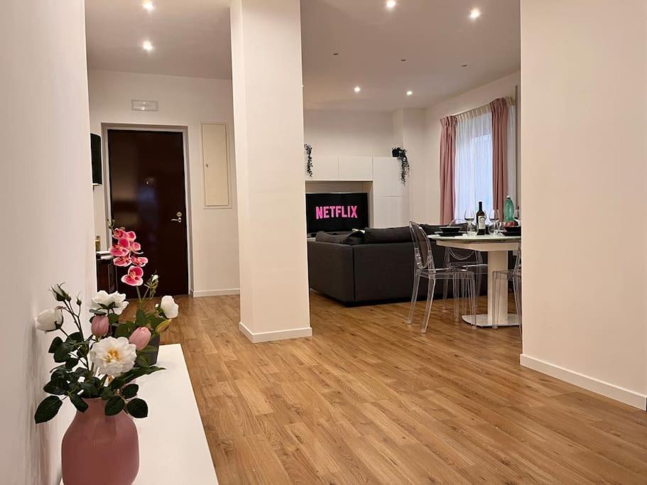 La Casa Di Lillidu - Napoli Most Exclusive Area Apartamento Exterior foto